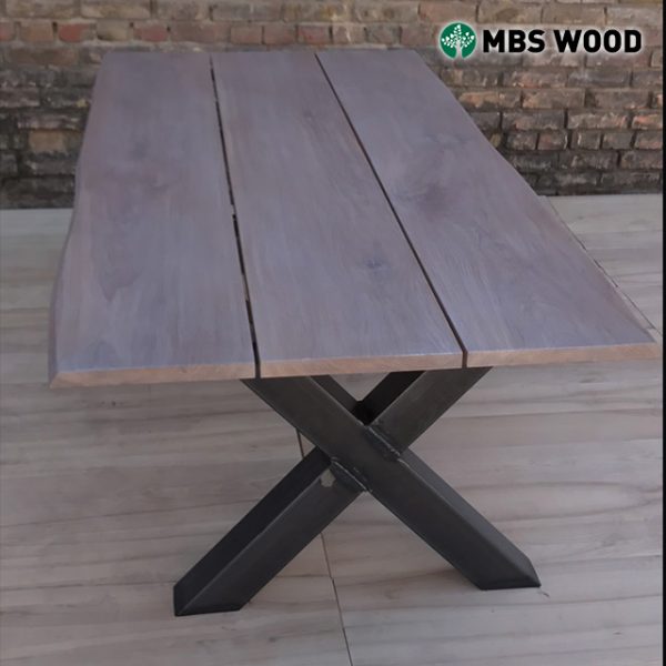 oak-table-metal-legs-7 Stół z 3 desek z metalowymi nóżkami