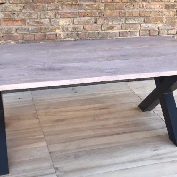 table-3-oak-3 Stół z 3 desek z metalowymi nóżkami