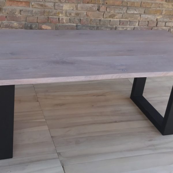 table-3-oak-9 Stół z 3 desek z metalowymi nóżkami