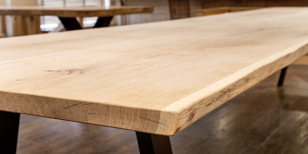 niestandardowy blat z drewna